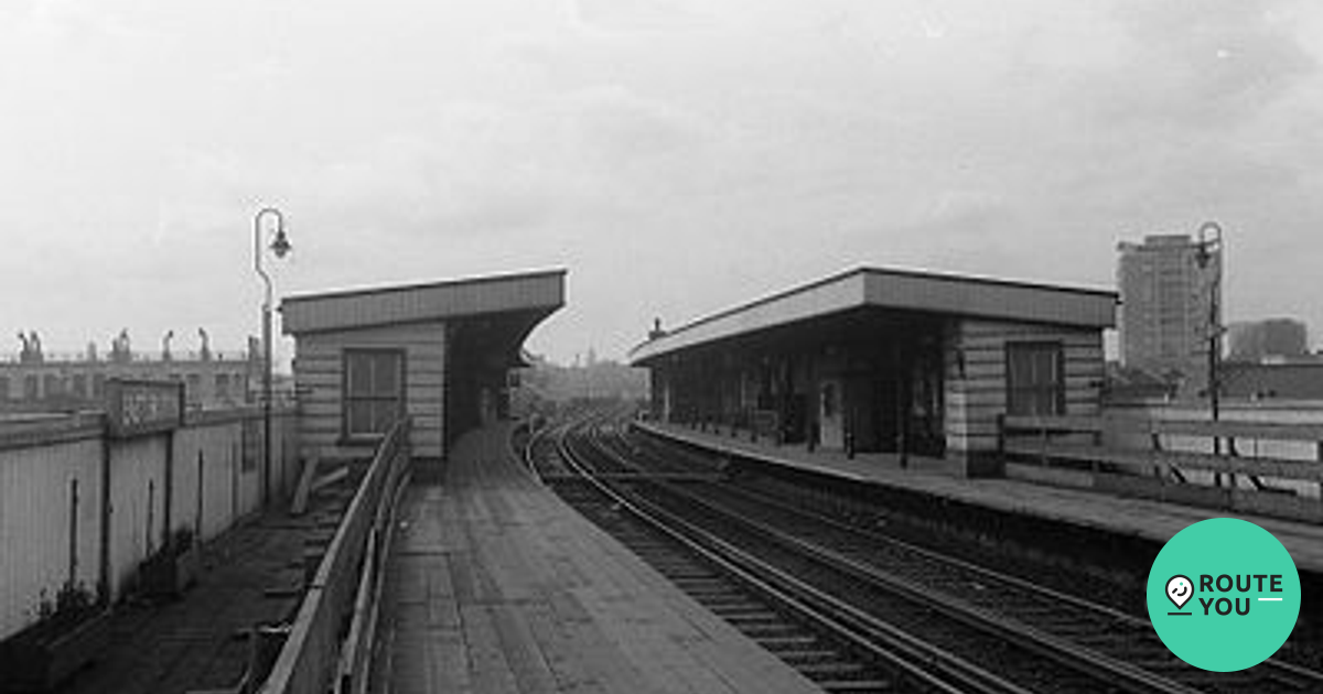 Syon Lane railway station - Wikipedia