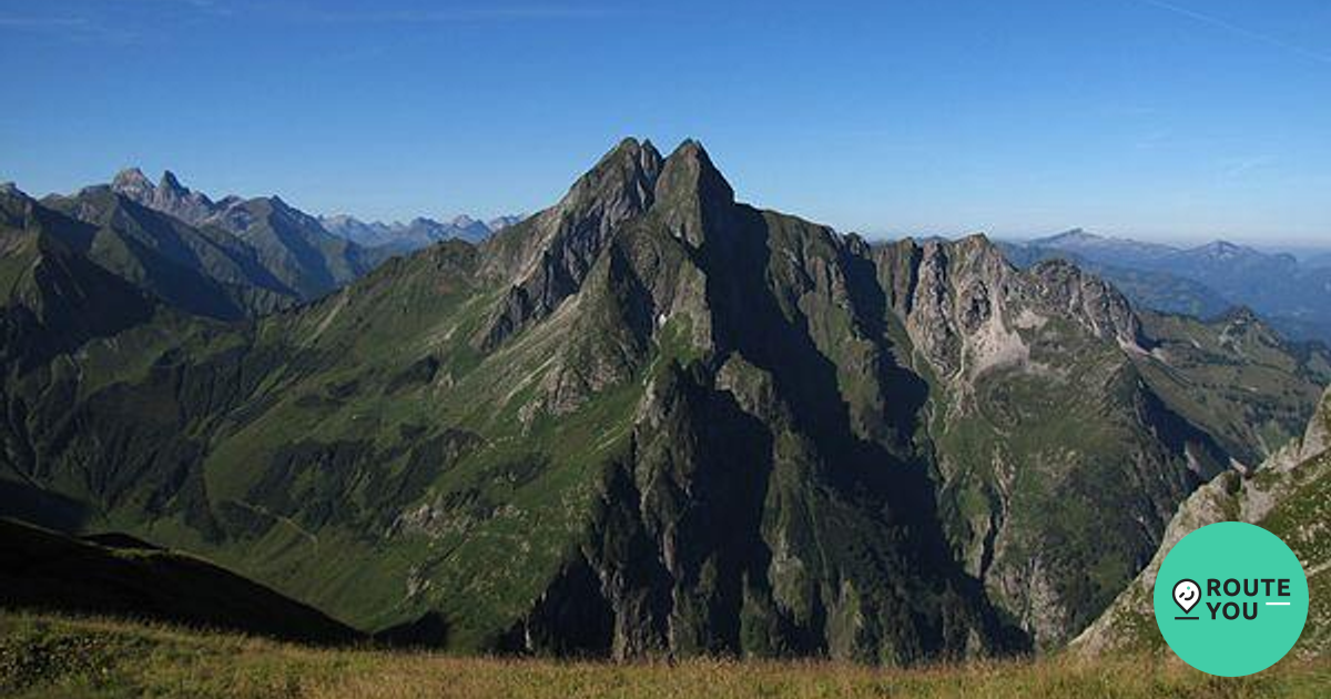 Crossing of the Höfats Mountain • Mountain Hike »