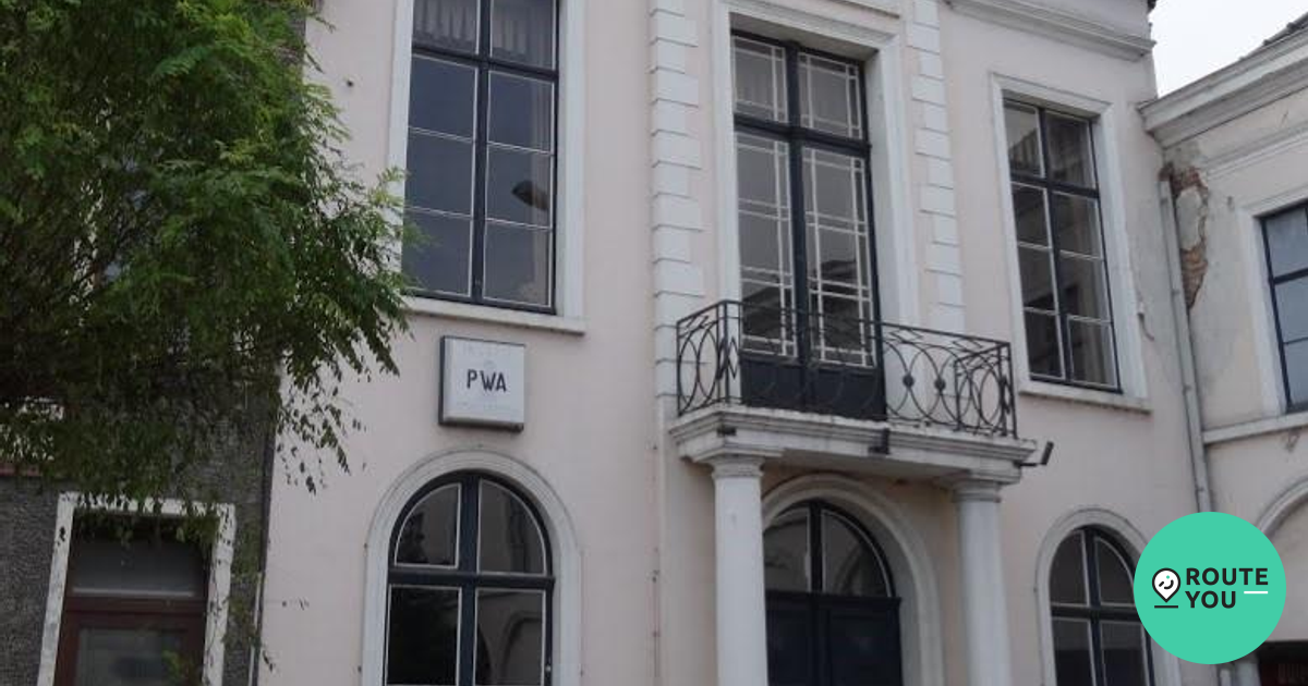 Oud Gemeentehuis van Berchem Gemeentehuis RouteYou