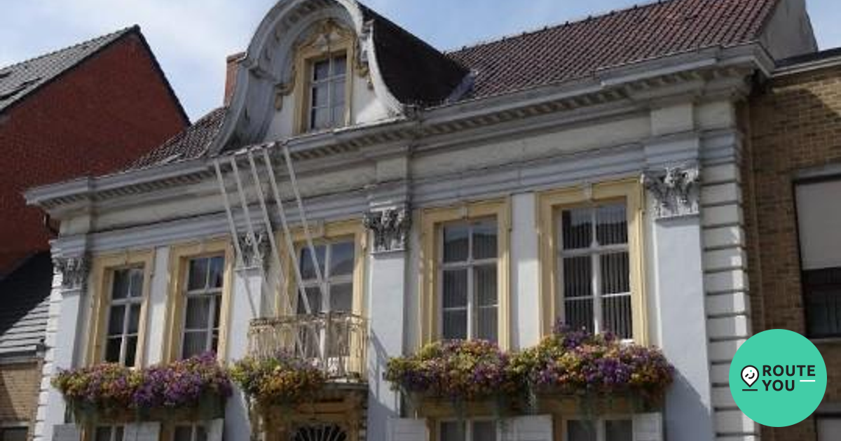Gemeentehuis van Lochristi Gemeentehuis RouteYou