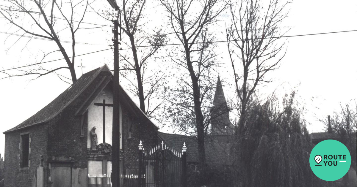 Onze-Lieve-Vrouw Hemelvaartkerk: Sacristie En Kerkhof - POI | RouteYou