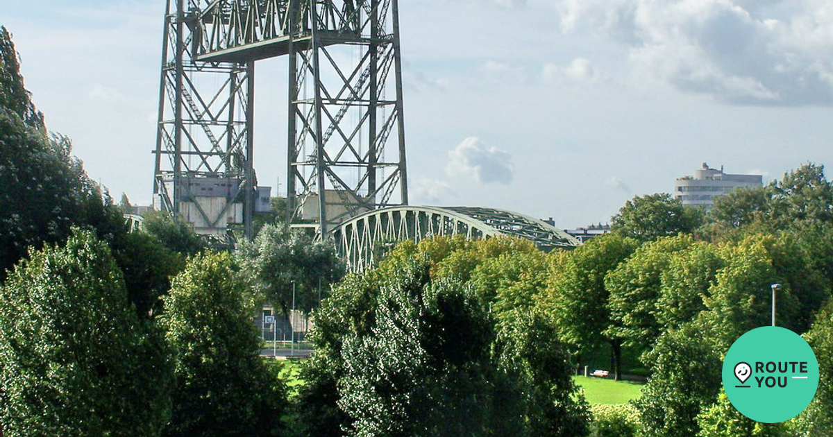 Oude hefbrug over de Maas - POI | RouteYou