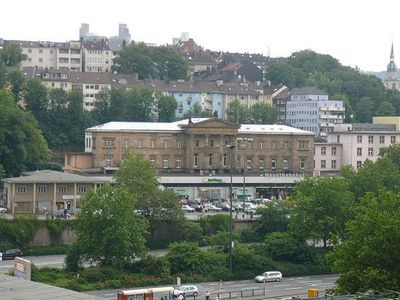 Wuppertal City Walk Walking Under The Schwebebahn Recreational Walking Route Routeyou