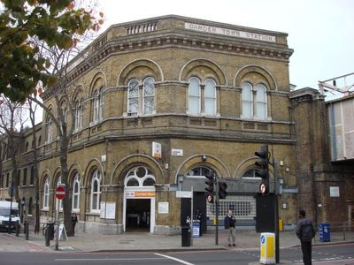 Camden Road railway station