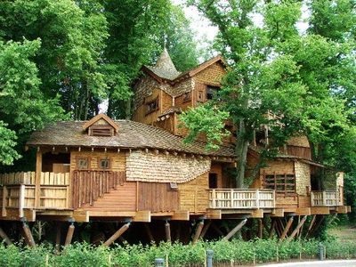 Treehouse restaurant